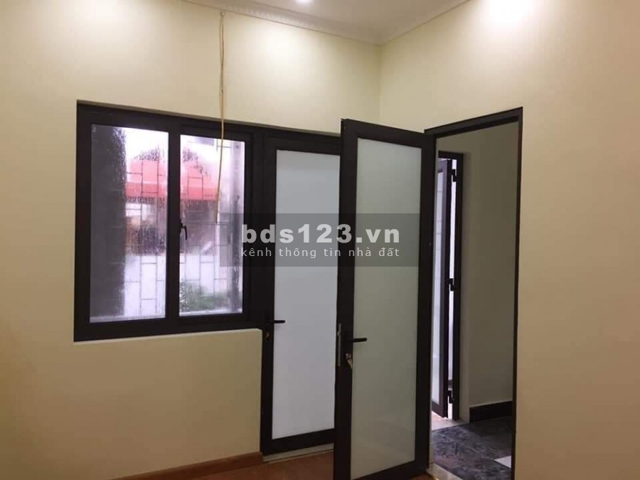 Thụy Khuê, 33m2X4.7MT. Cách Hồ Tây chưa đến 100m. Giá 3.95 tỷ.