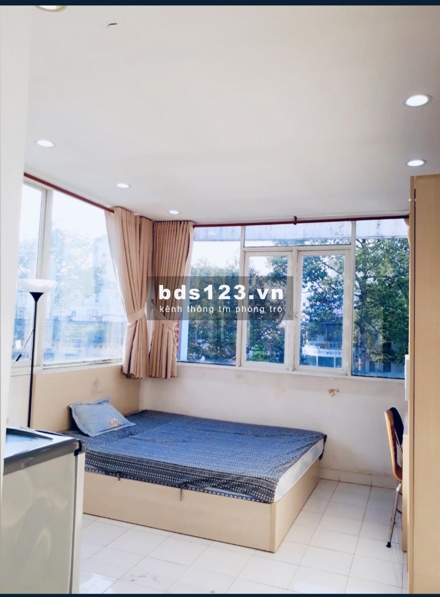 Phòng đẹp chính chủ 30m2 đường Đề Thám Quận 1