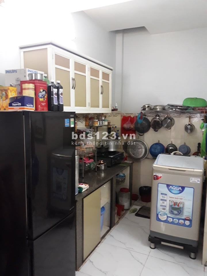 Hẻm ô tô sát mặt tiền dt 38m2, 4 tàng, 4 pn, giá 6.2 tỷ, gần vòng xoay Phú Lâm