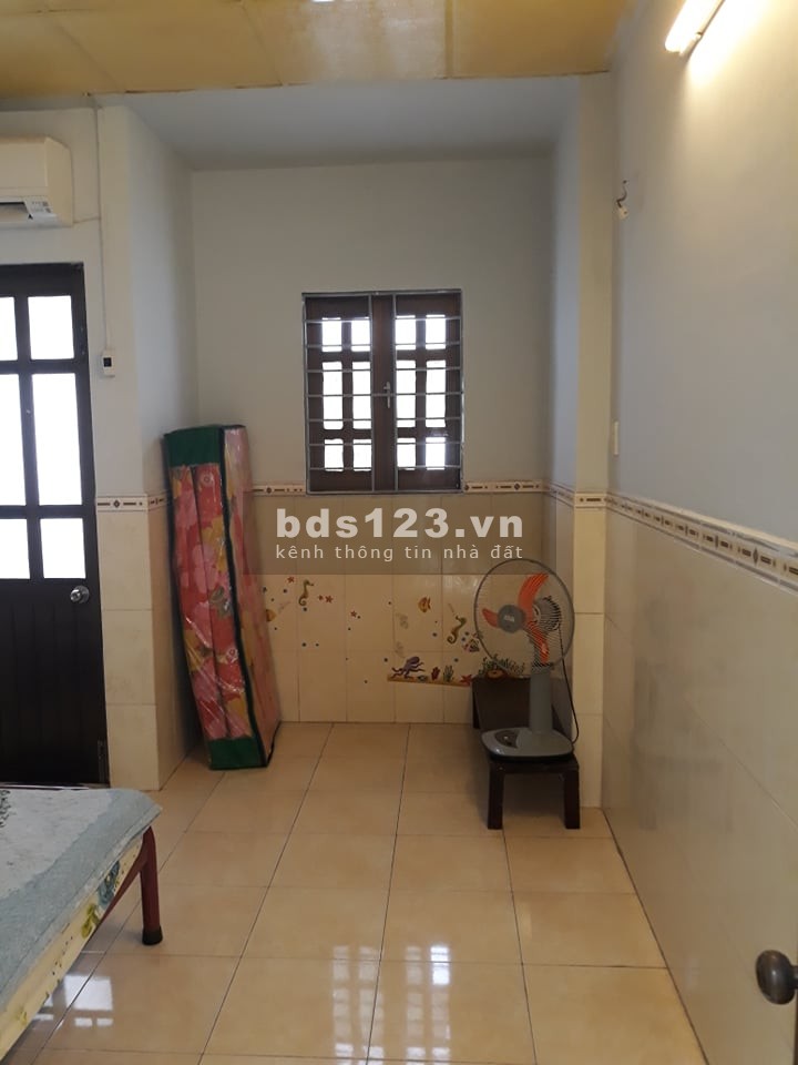 Hẻm ô tô sát mặt tiền dt 38m2, 4 tàng, 4 pn, giá 6.2 tỷ, gần vòng xoay Phú Lâm