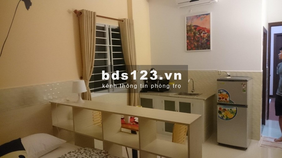 Phòng đẹp chính chủ 30m2 đường Đề Thám Quận 1