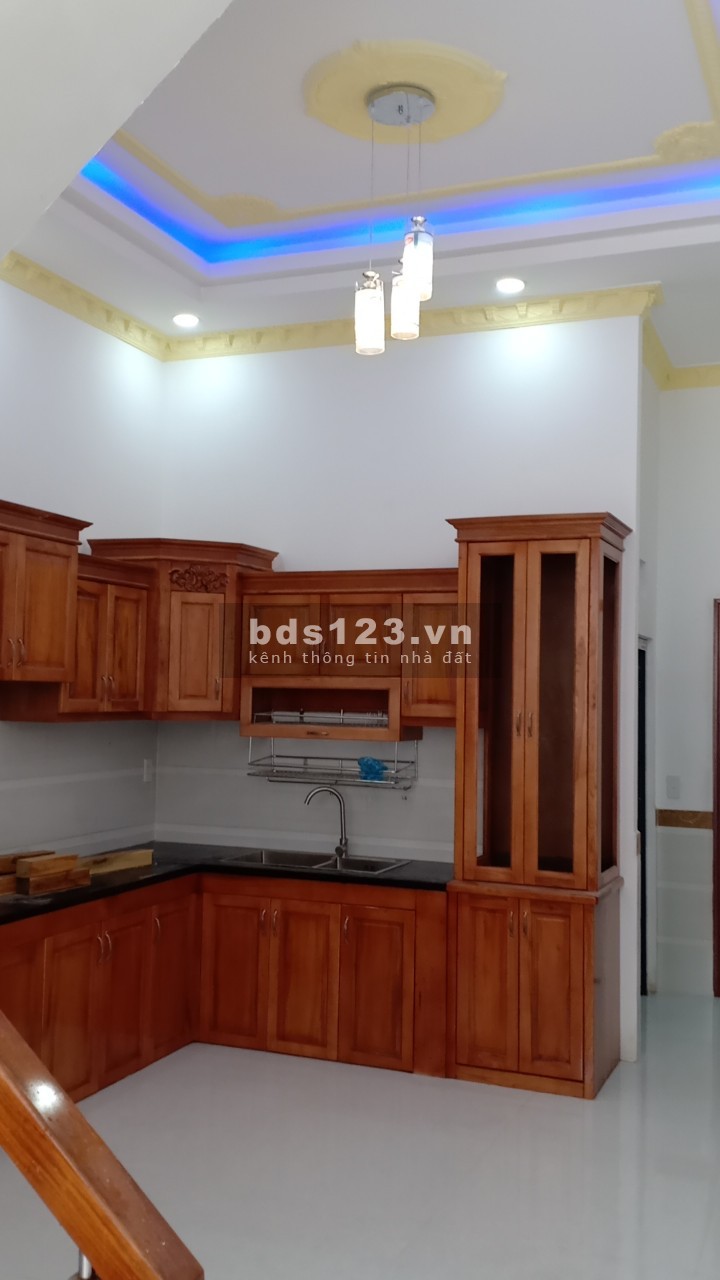 Bán nhà lầu phường Tân Hạnh Biên Hoà diện tích 4x17,5 giá bán 2tỷ650