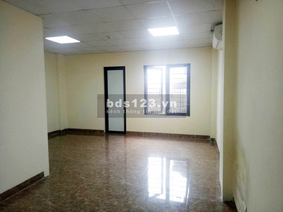 [Giảm 30%] Văn phòng cho thuê Vương Thừa Vũ 32m2 giá chỉ 5tr5, lh 0918645995