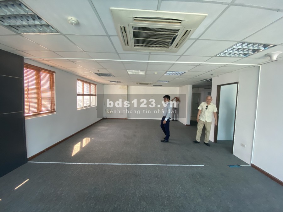 BQL tòa 169 Nguyễn Ngọc Vũ cho thuê DT 250m2 giá 220.000đ/m2 miễn phí setup và ngoài giờ