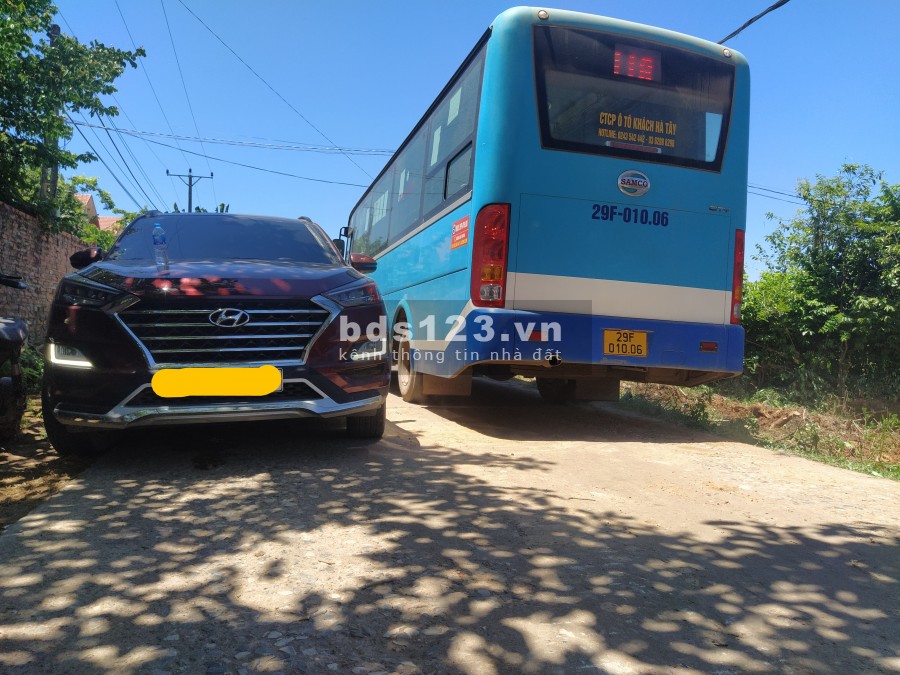 Đất Ba Vì siêu rẻ nằm ngay mặt đường xe buýt, liên hệ 0981078819
