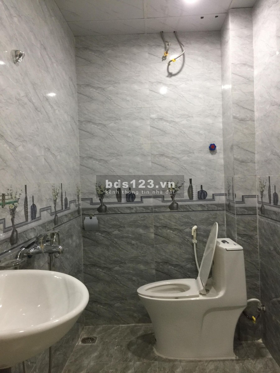 Nhà đẹp phân lô, ô tô đường Lê Trọng Tấn, 4 tầng, mặt tiền 3.5m, giá 4 tỷ.