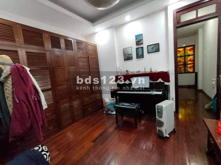 Bán nhà nguyên căn dtsd 46m2, 15m ra ô tô tránh, bãi ô tô gần nhà giá 7.1 tỷ