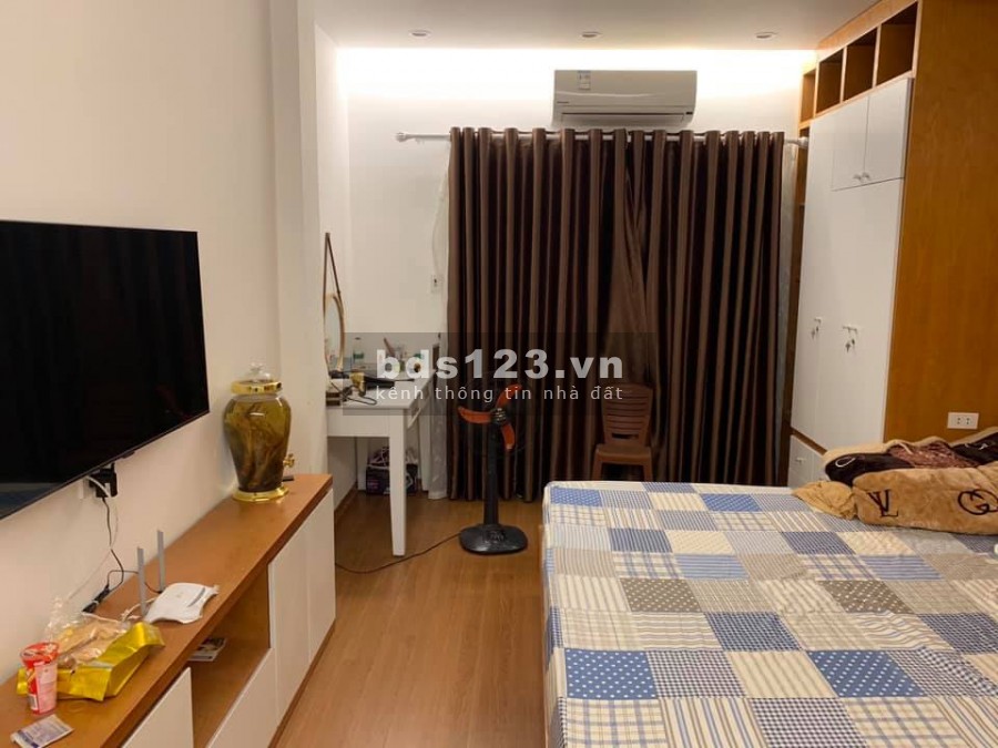 Nhà Đống Đa, Tây Sơn, dt 45m2, 5 tầng, 2 mặt thoáng, 15m ra ô tô, bãi ô tô ngay gần, giá 6.8 tỷ