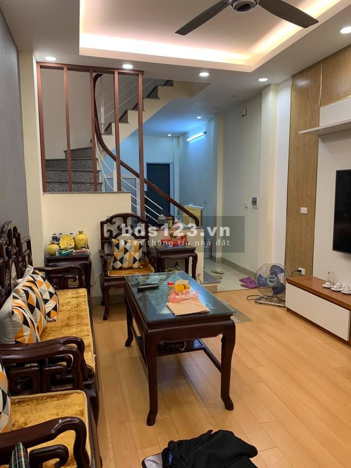 Nhà Đống Đa, Tây Sơn, dt 45m2, 5 tầng, 2 mặt thoáng, 15m ra ô tô, bãi ô tô ngay gần, giá 6.8 tỷ