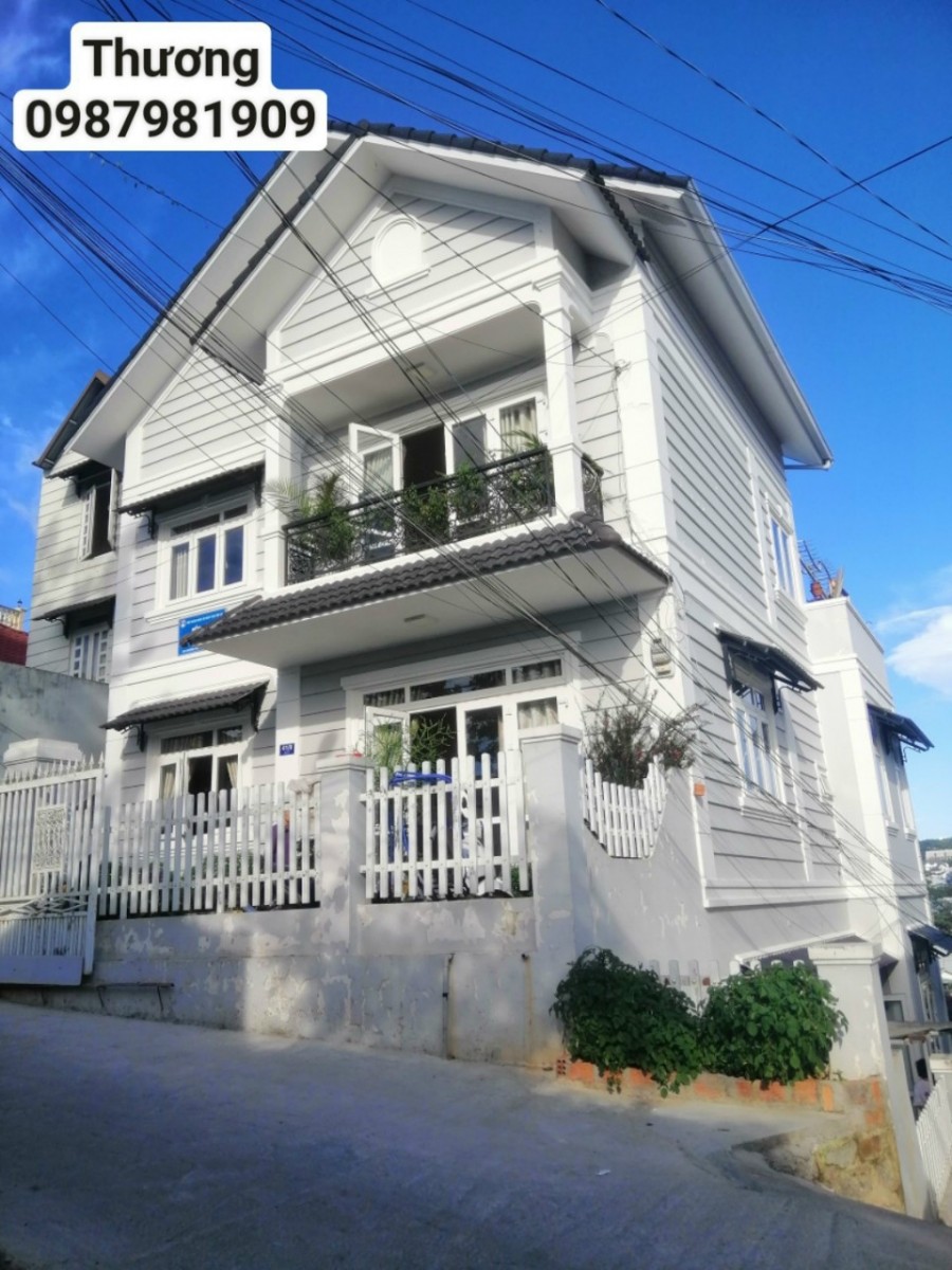 Bán môt căn nhà siêu xịn đường Xuân An, bãi đậu xe giá 16.3 tỷ