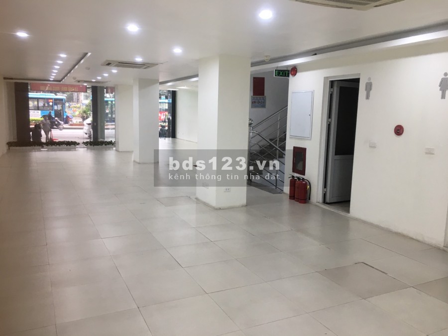 Chủ nhà cho thuê 20 m2 văn phòng tầng 1 tại 62 đường đôi Yên Phụ. Giá rẻ-Dịch vụ tốt