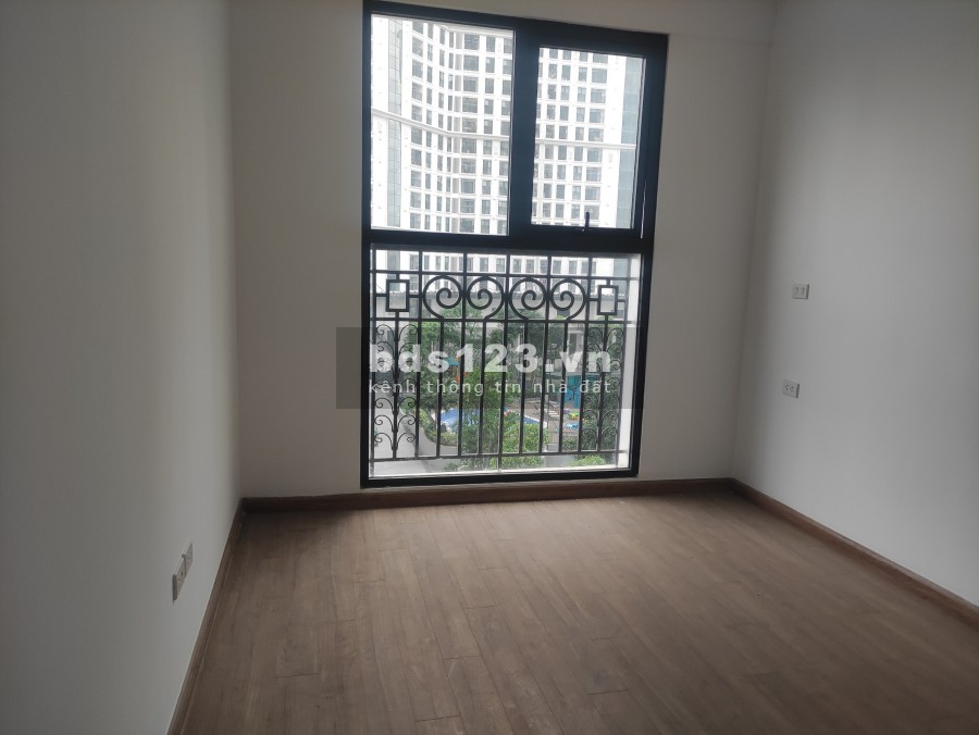 Chuyển nhượng căn hộ 2 ngủ giá tốt nhất tại The Emerald Mỹ Đình. LH: 0858567056