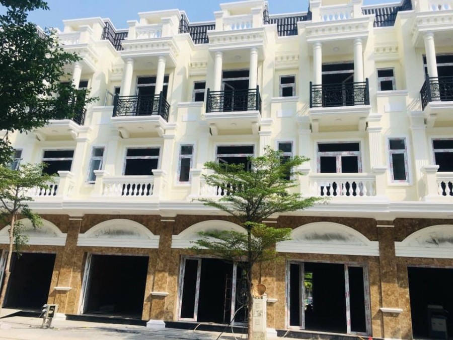 Bán Nhà Phố 1 trệt 2 lầu Dĩ An Bình Dương, chính chủ, 4 mặt tiền đường