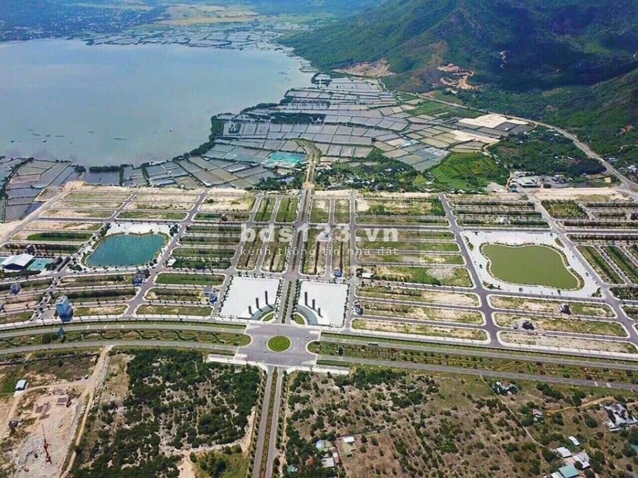 Bán nhanh nền Khách sạn 7 tầng mặt tiền đường Nguyễn Tất Thành Golden Bay 602. Ký trực tiếp CĐT