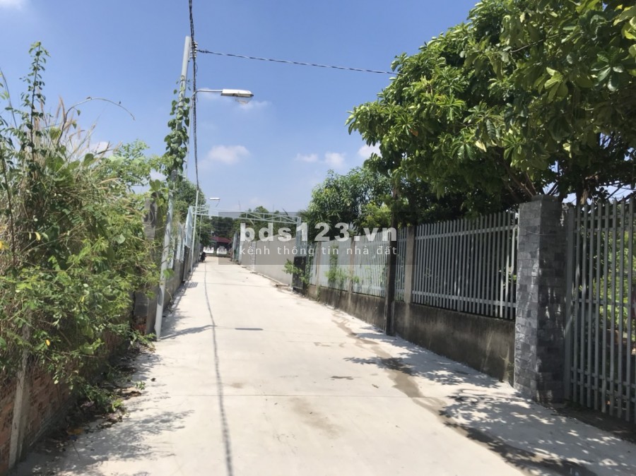 1,536m2 An Phước ấp 5, thổ cư 300m, 2 đường vào đất, giá chỉ 4,3 triệu/m2