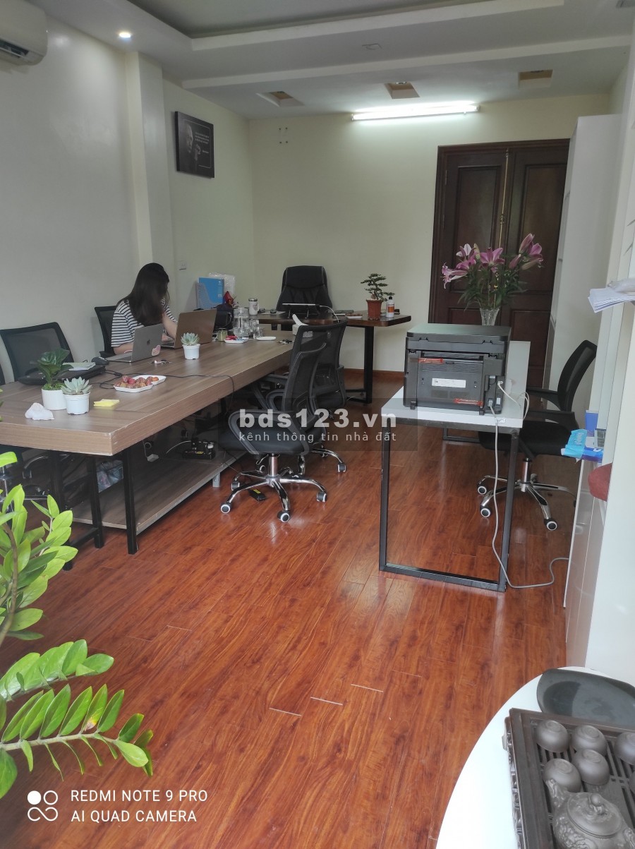 Cho thuê văn phòng, mặt bằng kinh doanh diện tích 35m2 một tầng, đường to
