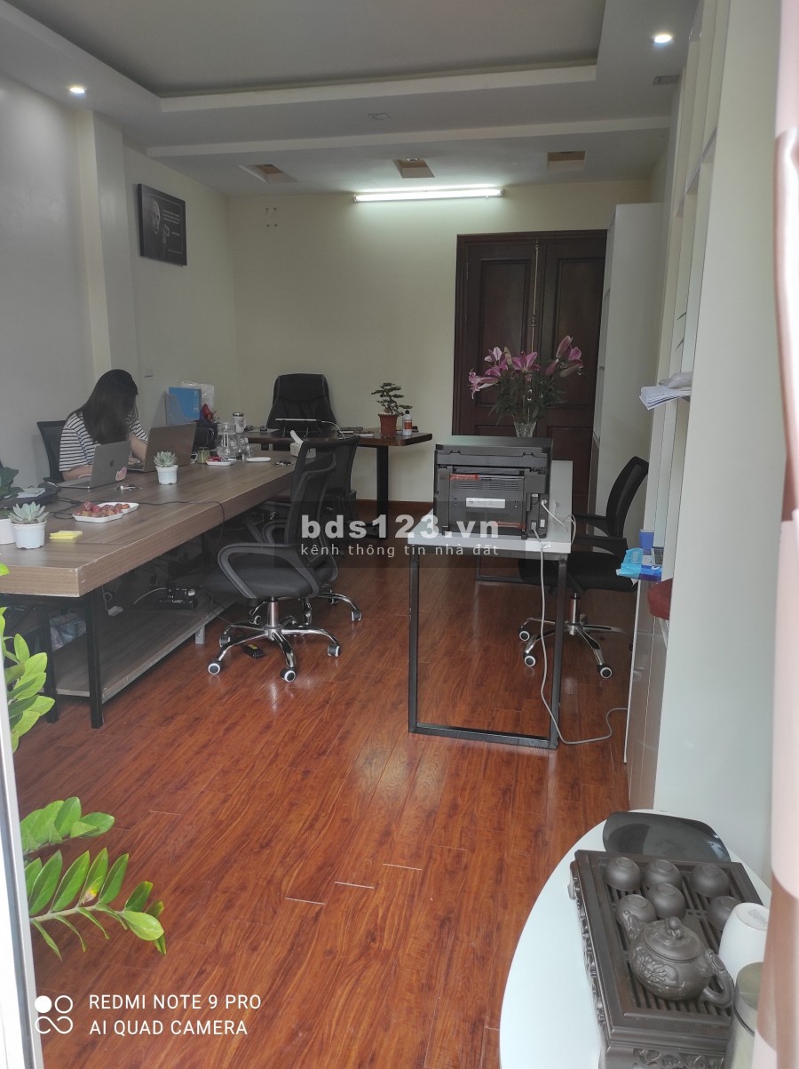 Cho thuê văn phòng, mặt bằng kinh doanh diện tích 35m2 một tầng, đường to