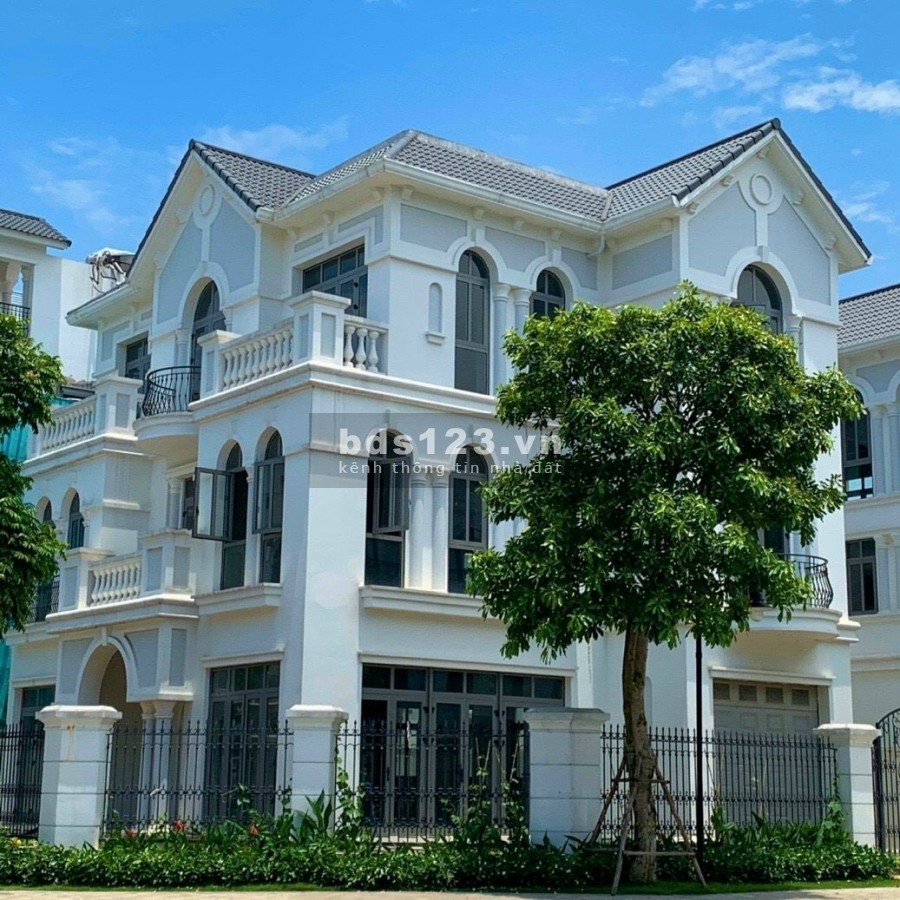 Cần Thanh Khoản Chính Chủ Cần Bán Biệt Thự Cầu Giấy 225m Độc Lạ SĐCC