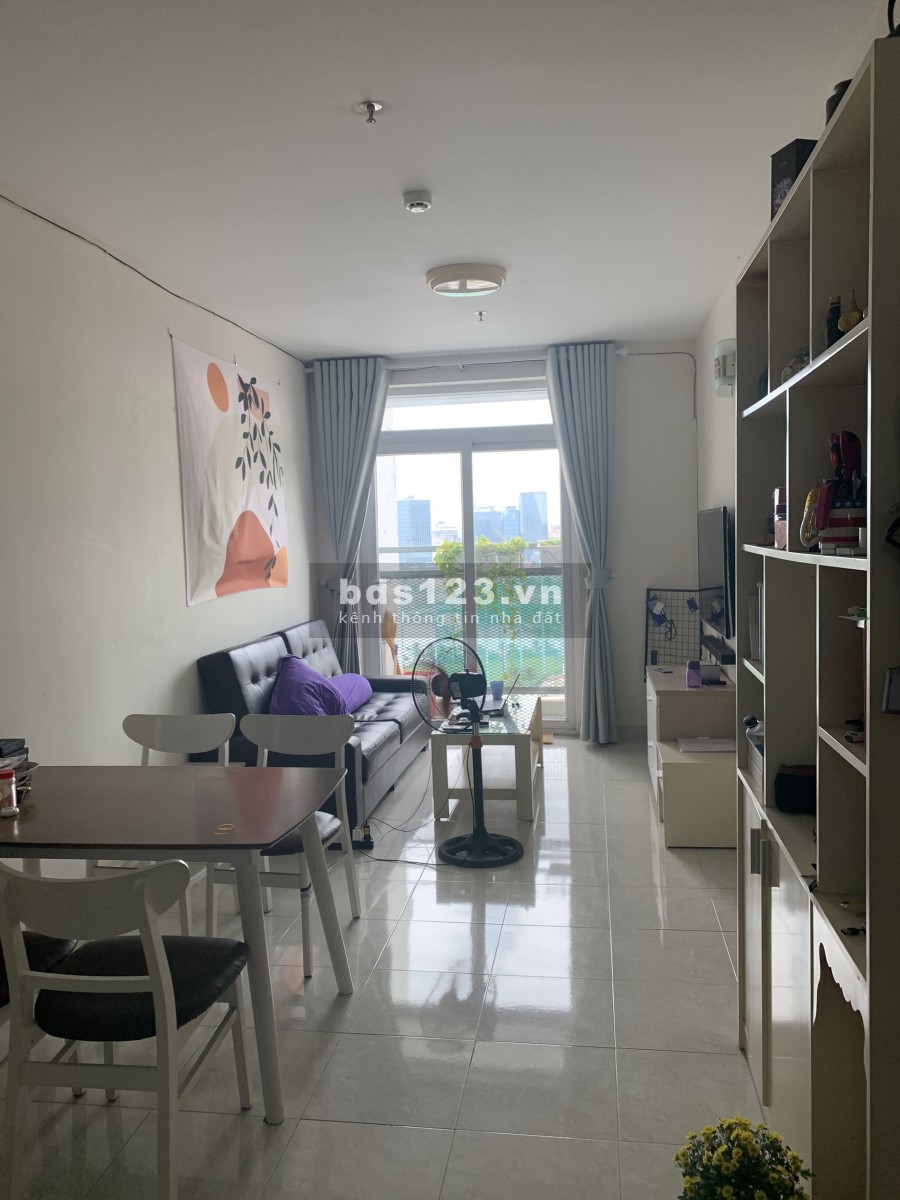 Chính chủ cần bán gấp căn hộ Riverside 90 Nguyễn Hữu Cảnh 2PN, lầu cao thương mại, view Landmark
