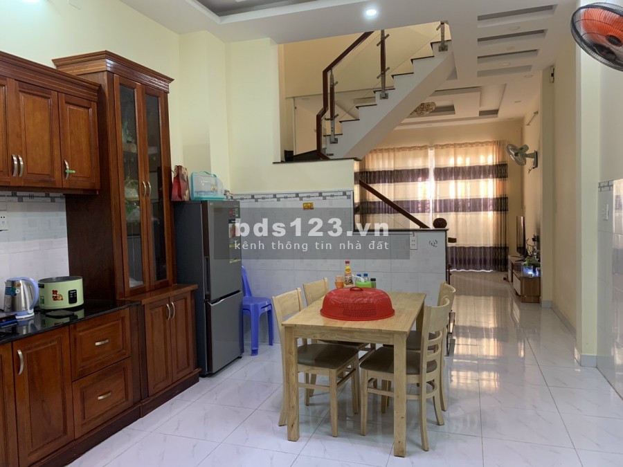 Bán nhà 1 trệt 2 lầu đường số 4 Hiệp Bình Chánh 64m2 gần chợ Bình Triệu TP.Thủ Đức