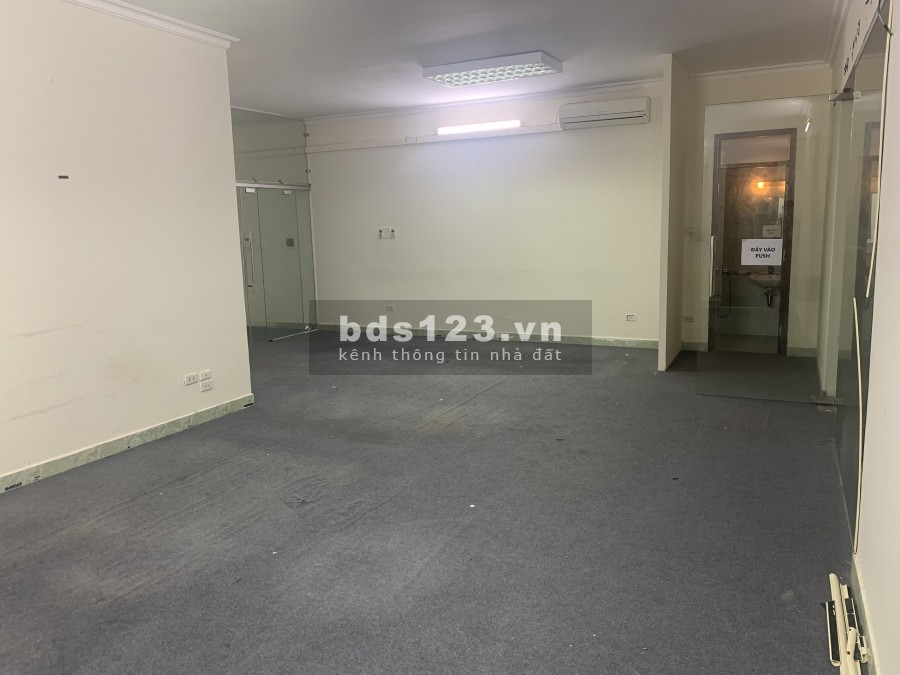 (Siêu Rẻ - Vào Ngay) Cho thuê căn hộ CC 17T10 THNC 80m2 - 2Pn Đồ Cơ Bản. Giá: 8Tr/Tháng