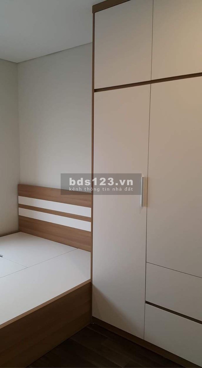 Cho thuê chung cư Ban cơ yếu Lê Văn Lương 2 phòng ngủ 68m2 full đồ 11 triệu. Lh 0377983070