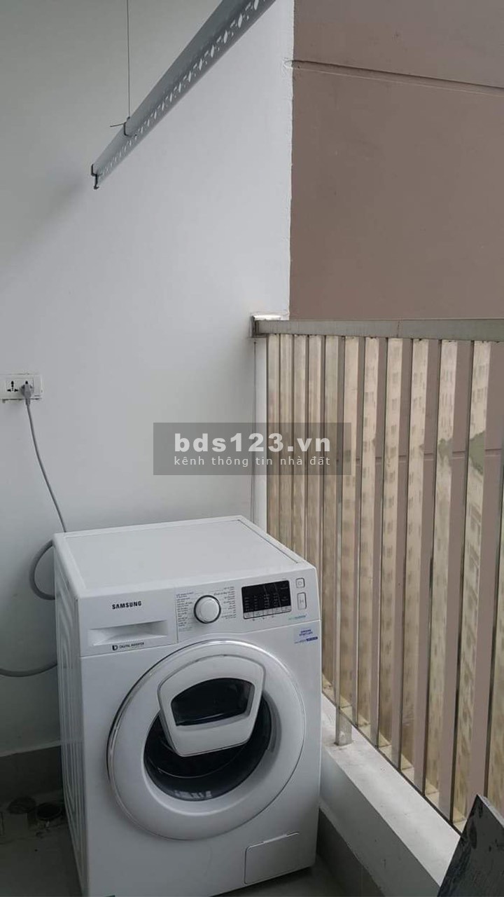Cho thuê chung cư Ban cơ yếu Lê Văn Lương 2 phòng ngủ 68m2 full đồ 11 triệu. Lh 0377983070