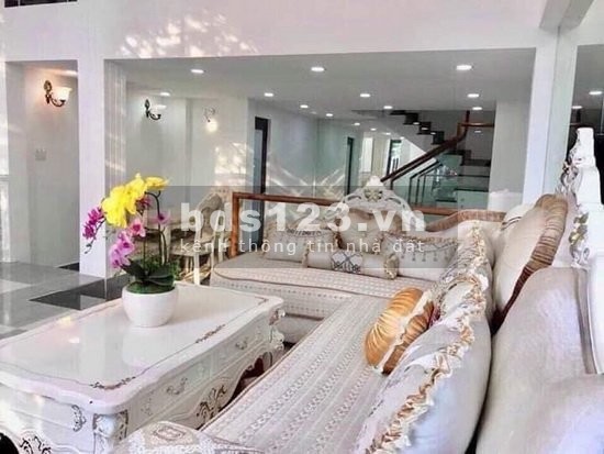 NHÀ PHỐ TUYỆT ĐẸP 3 LẦU HẺM 350 HUỲNH TẤN PHÁT, PHƯỜNG BÌNH THUẬN, QUẬN 7