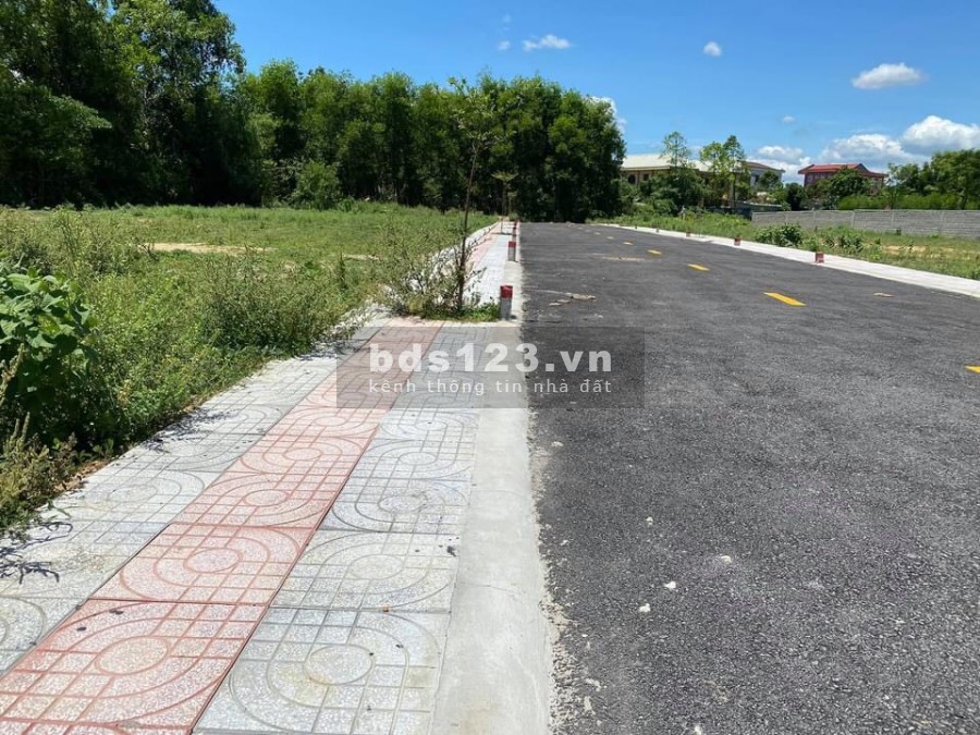 Đất siêu rẻ giá siêu đầu tư trung tâm thị trấn cam lộ mặt tiền đường nhựa 6m, vị trí tốt