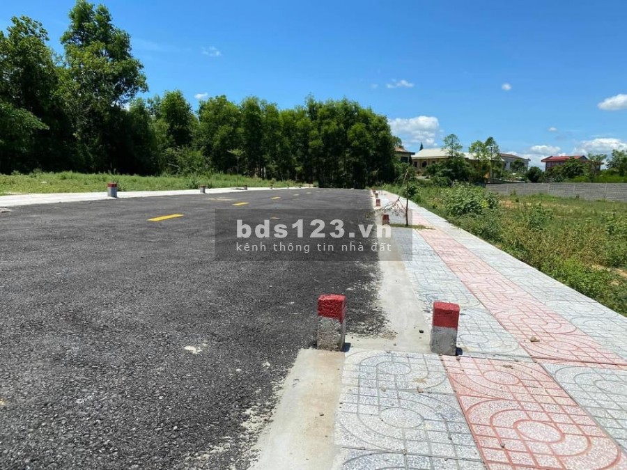 Đất siêu rẻ giá siêu đầu tư trung tâm thị trấn cam lộ mặt tiền đường nhựa 6m, vị trí tốt