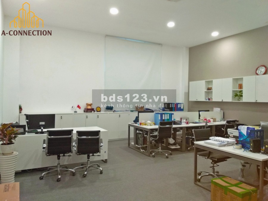 Cho Thuê văn phòng tầng trệt dt 17x22 tòa nhà 175 Nguyễn Kiệm, tiện ích đủ