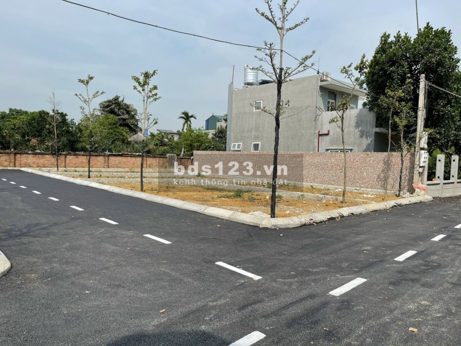 Đất nền Hoà Lạc sát Vinhomes ô tô tránh nhau giá nhỉnh 1 tỷ, đường ô tô rộng