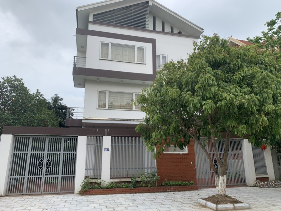 Cho thuê Nhà riêng- Biệt thự diện tích 300m2, 6 Phòng ngủ full nội thất