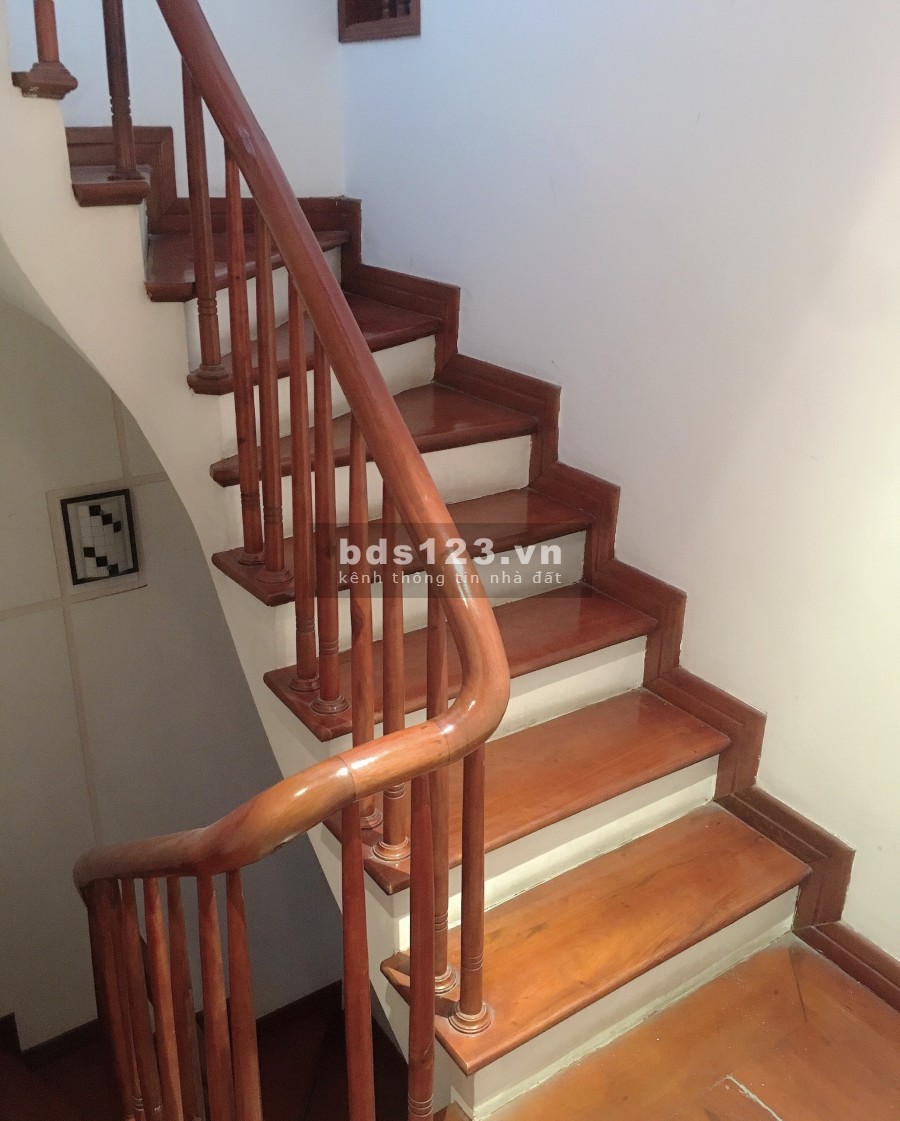 Chính chủ bán nhà 6 Tầng Xuân Đỉnh, cạnh công viên Hòa Bình, dt34m mt4m SĐCC giá 3,6 tỷ 0988296228