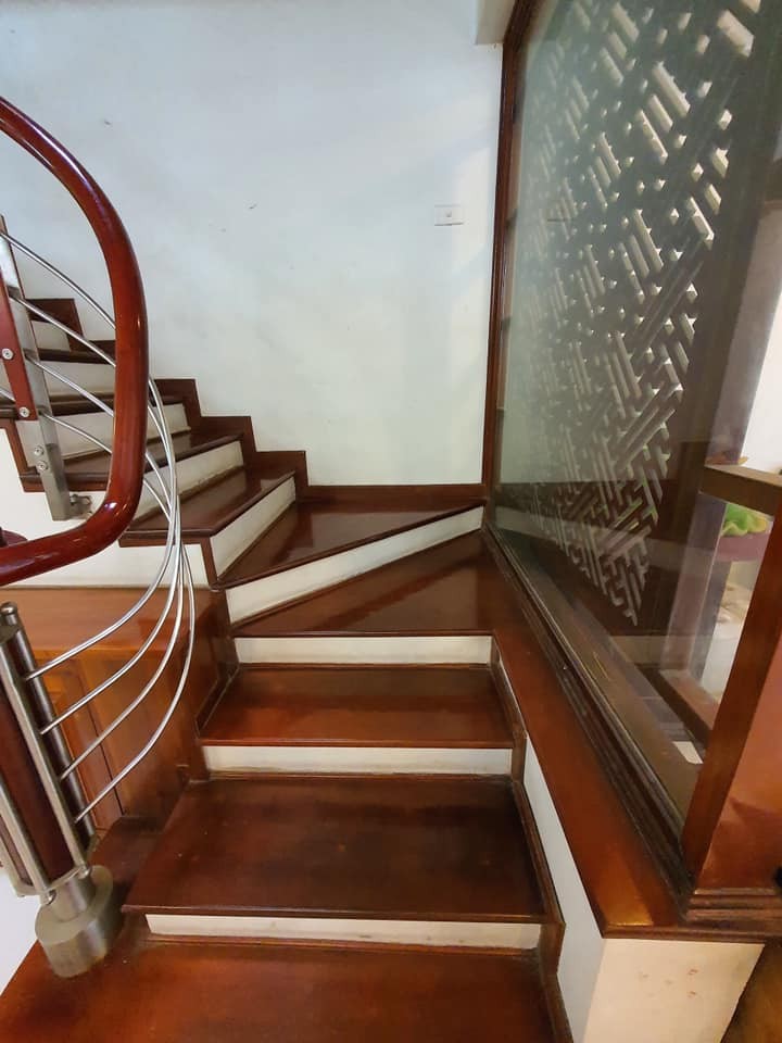 Nhà Mặt Phố Ngọc Thụy, Long Biên, Kinh Doanh, vỉa hè, sát cầu Long Biên, dt 144m2 x 5 tầng nhỉnh 12 tỷ LH 0944267031