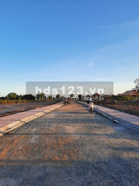 Bán đất nền nằm liền kề cụm công nghiệp gần chợ huyện