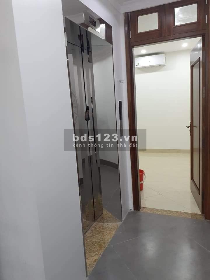 Nhà thoáng trước sau đưòng ôtô tránh Ngọc Lâm 6 tầng 50m mt 3,8m thang máy 8,5 tỷ tưong lai mặt phố
