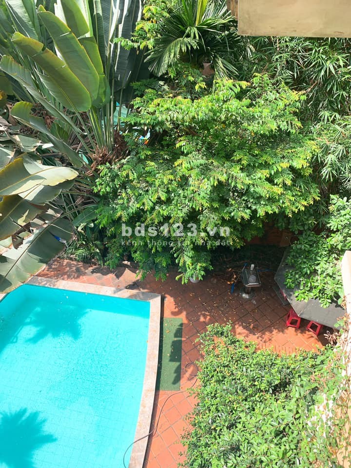 Cần bán biệt thự sân vườn dt 396m2, trung tâm Ba Đình, an sinh đỉnh