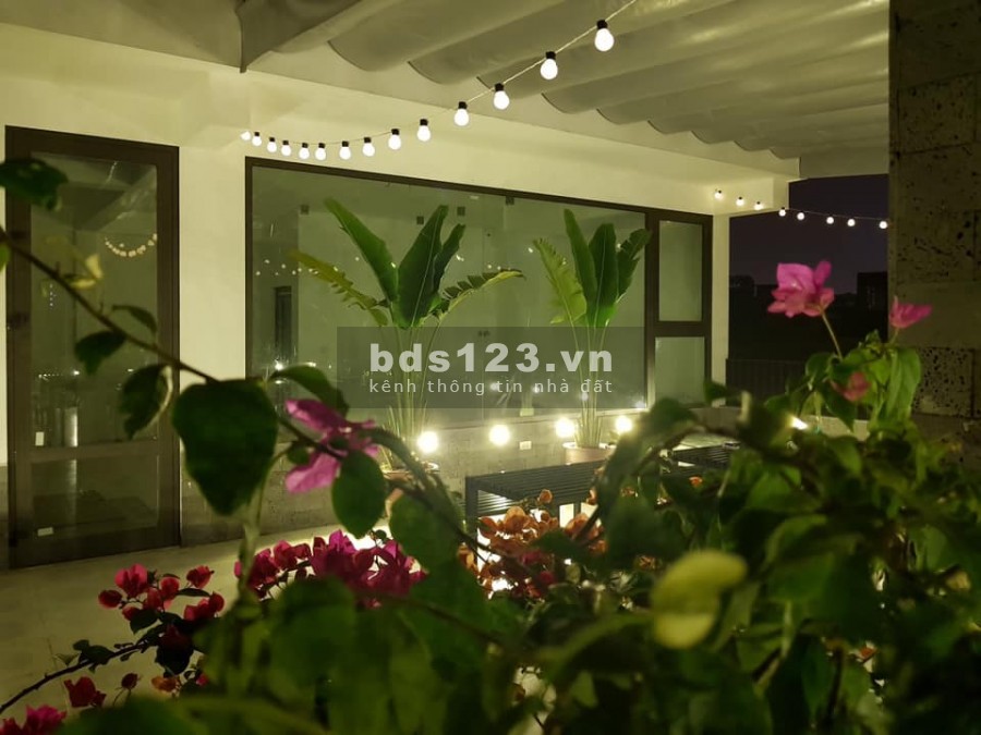 Hiếm, Bán Nhà Phố Lạc Long Quân, Kinh Doanh, Gara Oto, Gần Hồ Tây, 82m2, 13 tỷ