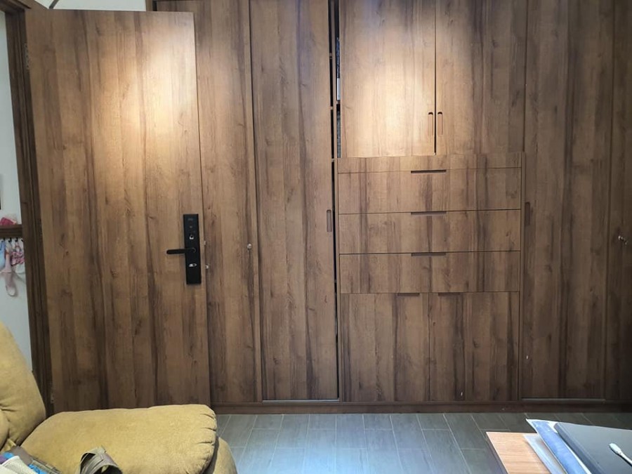 Bán gấp nhà Quận Bình Tân, 4 tầng, giá 5.4 tỷ, liên hệ 0917173744 Nghĩa