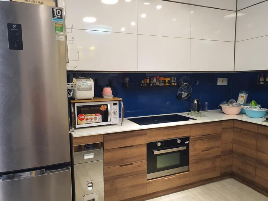 Bán gấp nhà Quận Bình Tân, 4 tầng, giá 5.4 tỷ, liên hệ 0917173744 Nghĩa