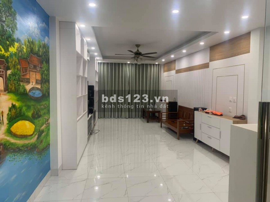 Hàng hiếm Thổ Quan 67m 5 tầng mặt tiền 4.5m chỉ 5.7 tỷ Đống Đa.
