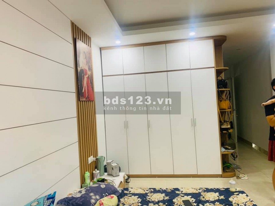 Hàng hiếm Thổ Quan 67m 5 tầng mặt tiền 4.5m chỉ 5.7 tỷ Đống Đa.
