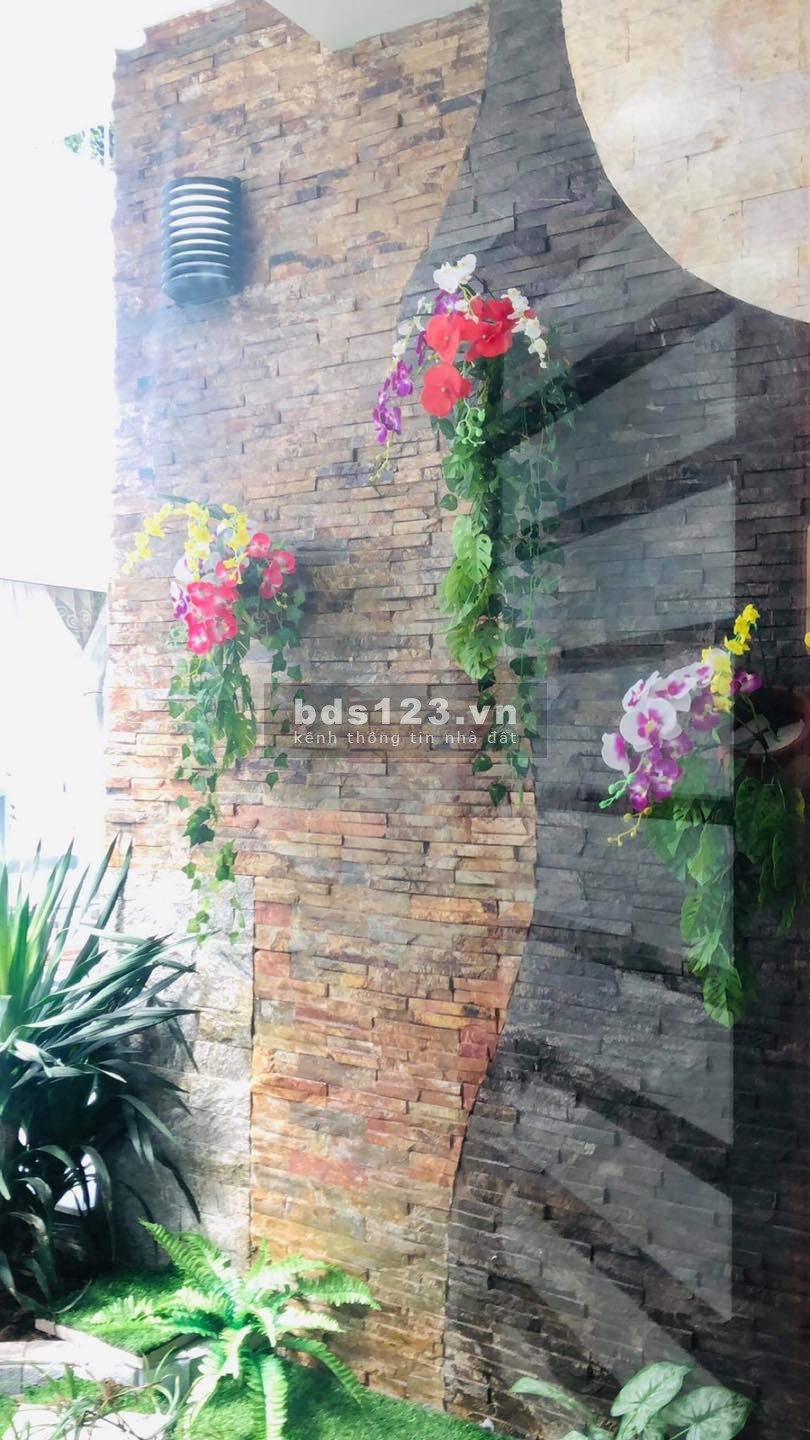 Ngõ 213 Trung Kính, gara- oto tránh, nội thất nhập khẩu, 57m2 - 6 tầng chỉ 14.1 tỷ