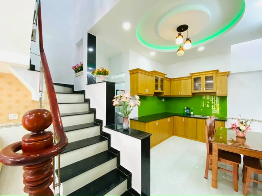 Nhà đẹp thông sổ chuẩn dt 45m2, 2 tầng, giá 4.25 tỷ, phường 8, Gò Vấp, lh 0974801129