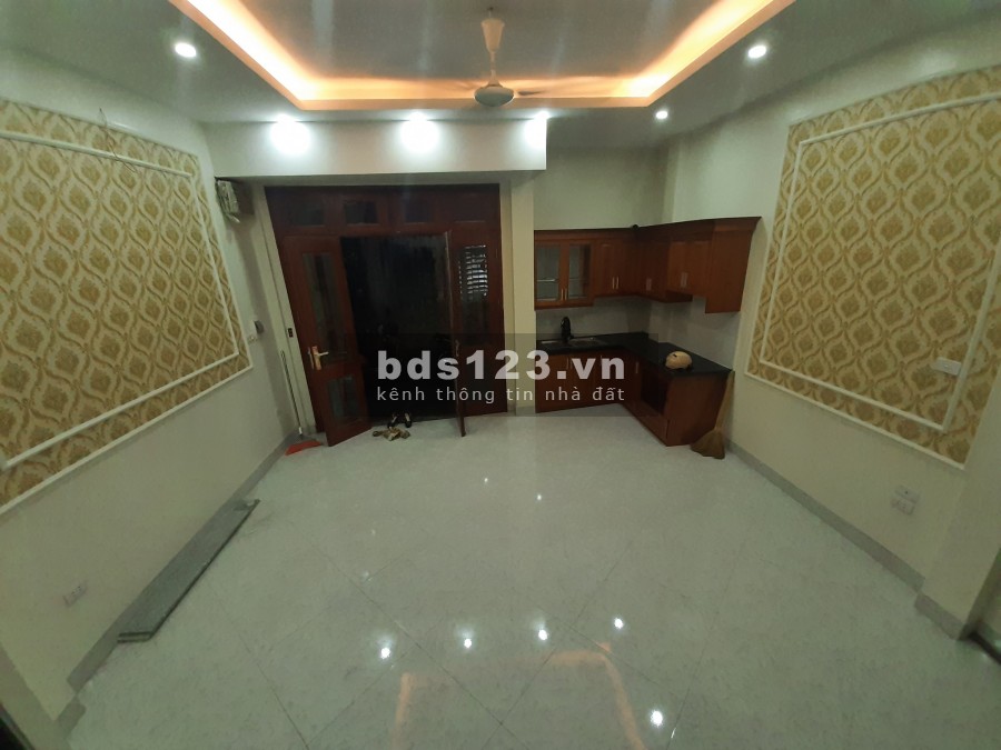 Nhà mới ở luôn Thanh Trì, ôTô diện tích 30m2, giá bán 2 tỷ