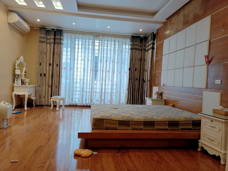 Bán Nhà Nguyễn Viết Xuân 80m2, Ngõ Oto Tránh, Gần Phố, MT 5m, Đẹp Lung Linh Giá 13.5 Tỷ