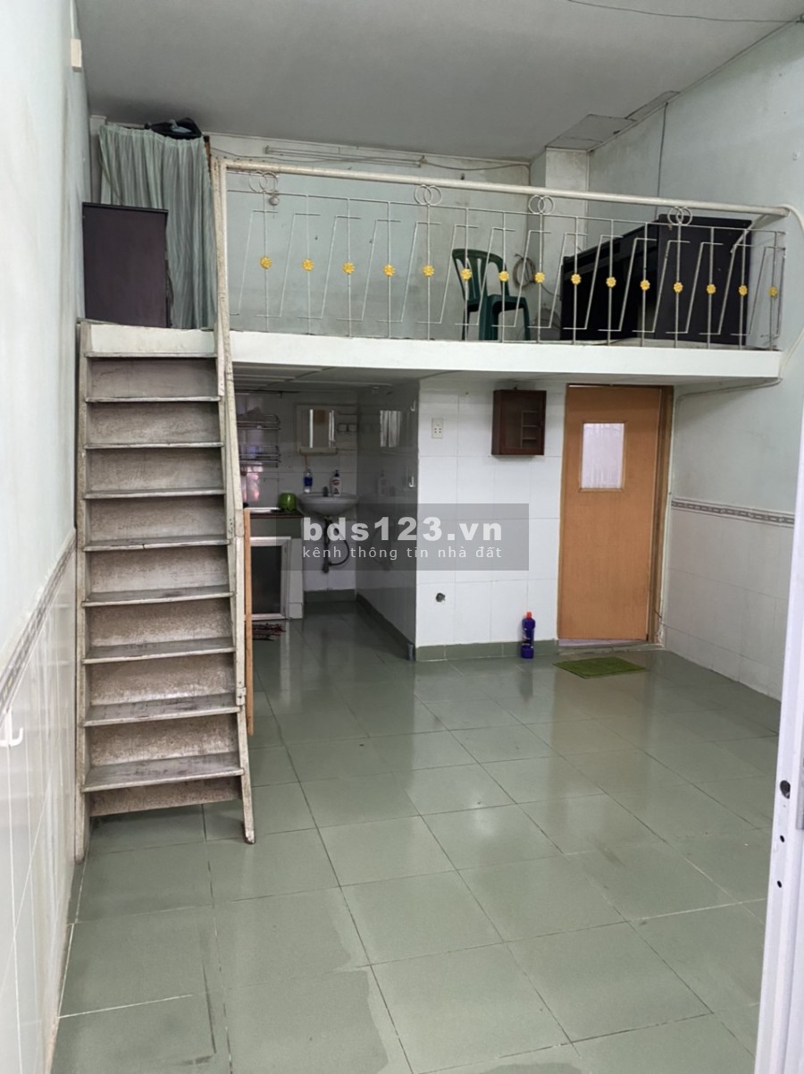 Kẹt tiền bán gấp nhà hẻm 3m đường Trường Sa, P.13, Q. Phú Nhuận