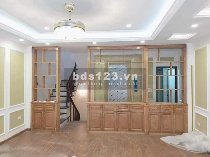 Nhà phân lô Cầu Giấy dt 40m2, 7 tầng, ô tô đỗ cửa, giá 10.4 tỷ, 7 tầng đúc