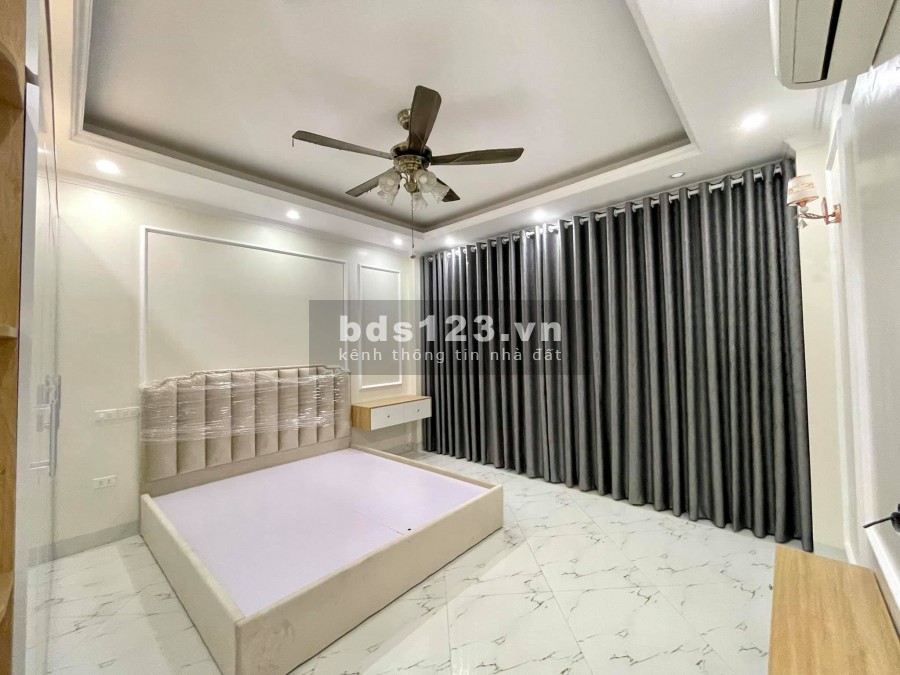 Bán nhà Đông Tác, nhà xây mới, dt 52m2, 4 tầng, mt 4.4m, giá 5.85 tỷ